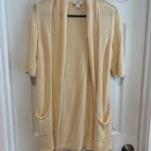 Longer sweater with short sleeve